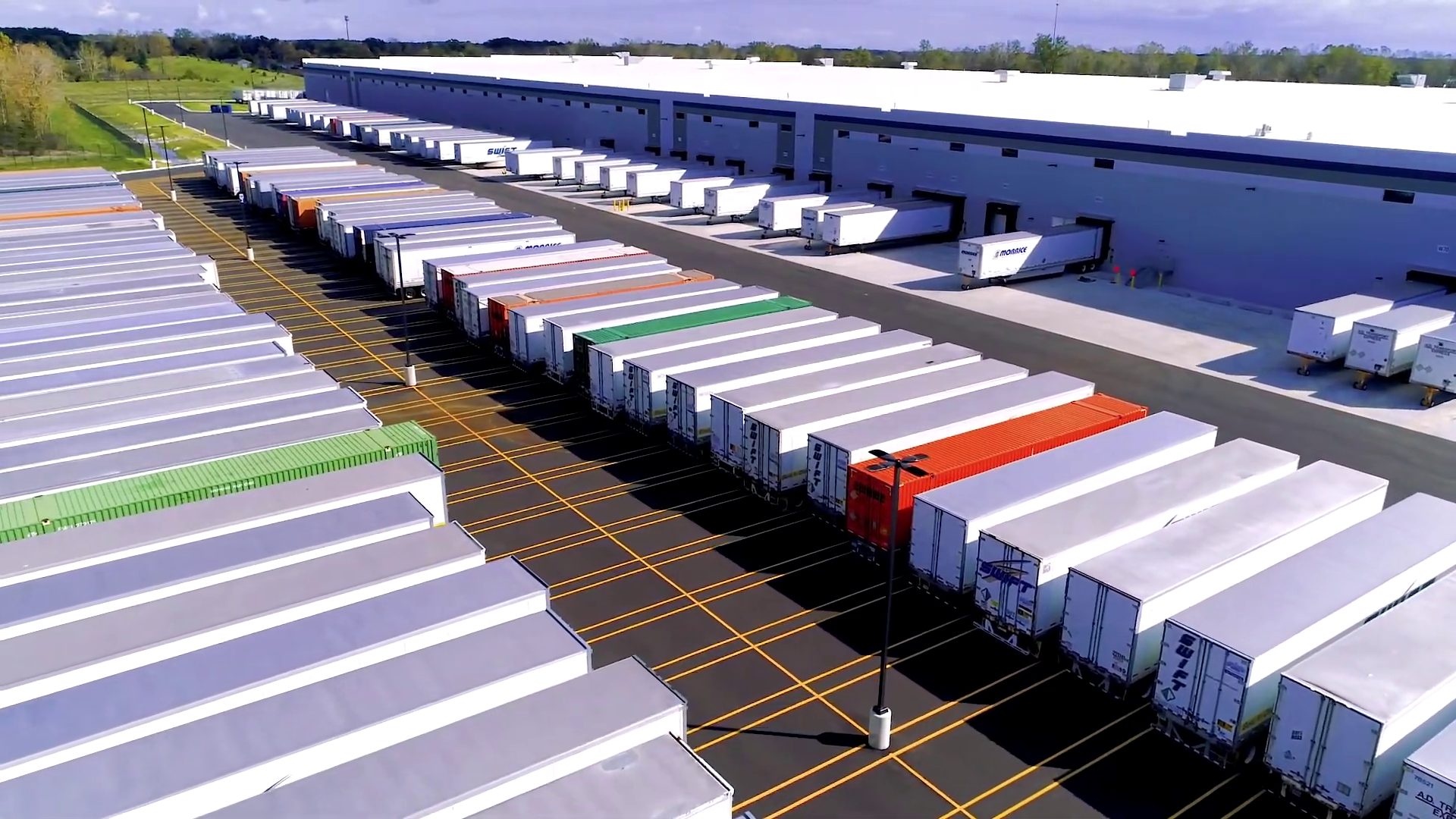 Clear-span warehouse interior — Ford redistribution center, Newport MI