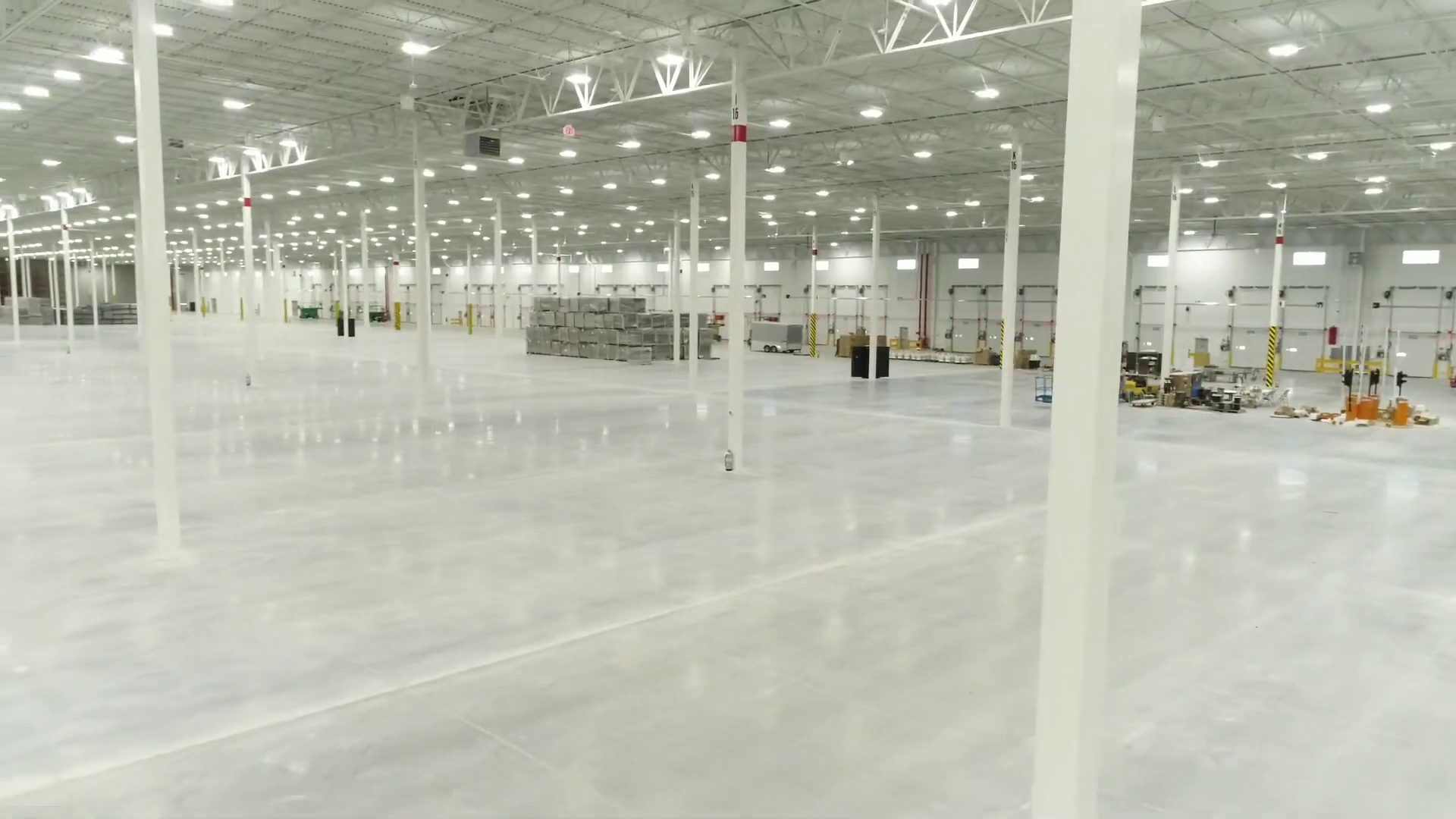 Clear-span warehouse interior — Ford redistribution center, Newport MI
