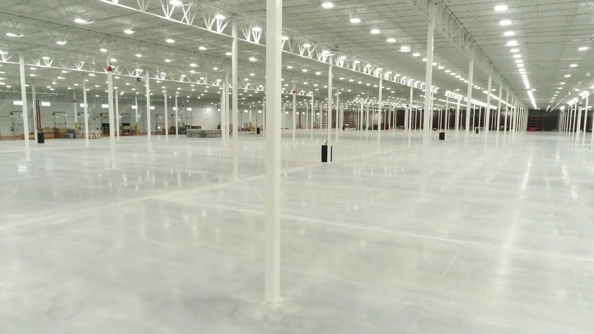 Clear-span warehouse interior — Ford redistribution center, Newport MI