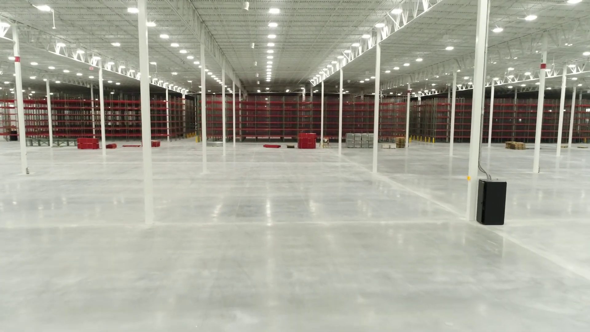 High-bay pallet racking — Ford redistribution center, Newport MI